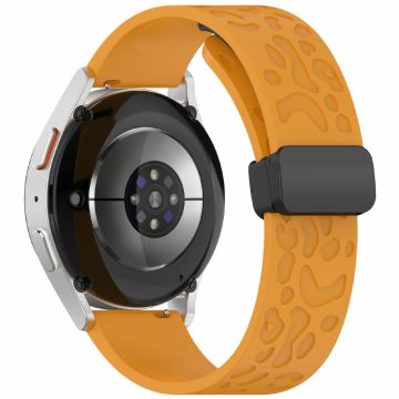 KALEBOL 20mm Magnetic Silicone Strap Samsung Galaxy Watch6 Classic 47mm / 43mm / Huawei Watch GT 3 Pro 43mm Leopard Print Watch Band - Yellow